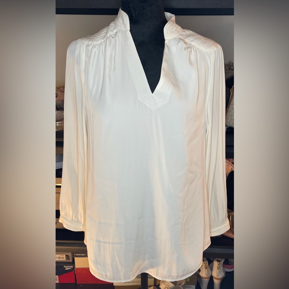 CHINOS LADIES LING SLEEVE WHITE BLOUSE NWT